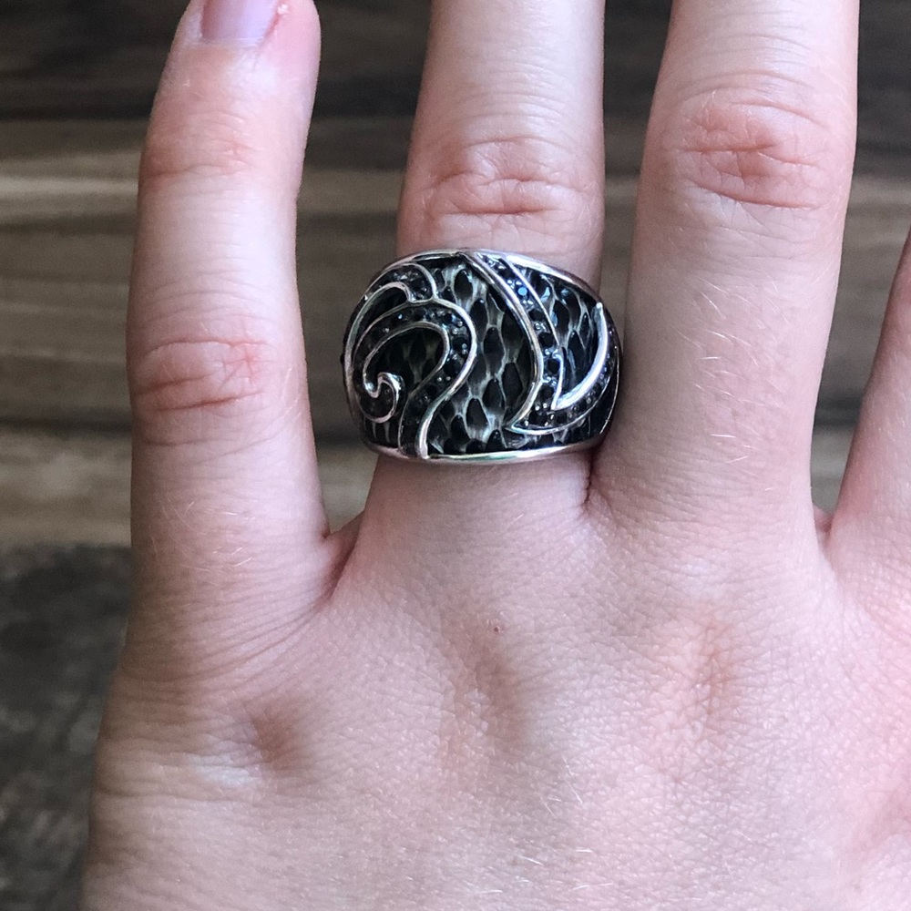 Shabby chic ring